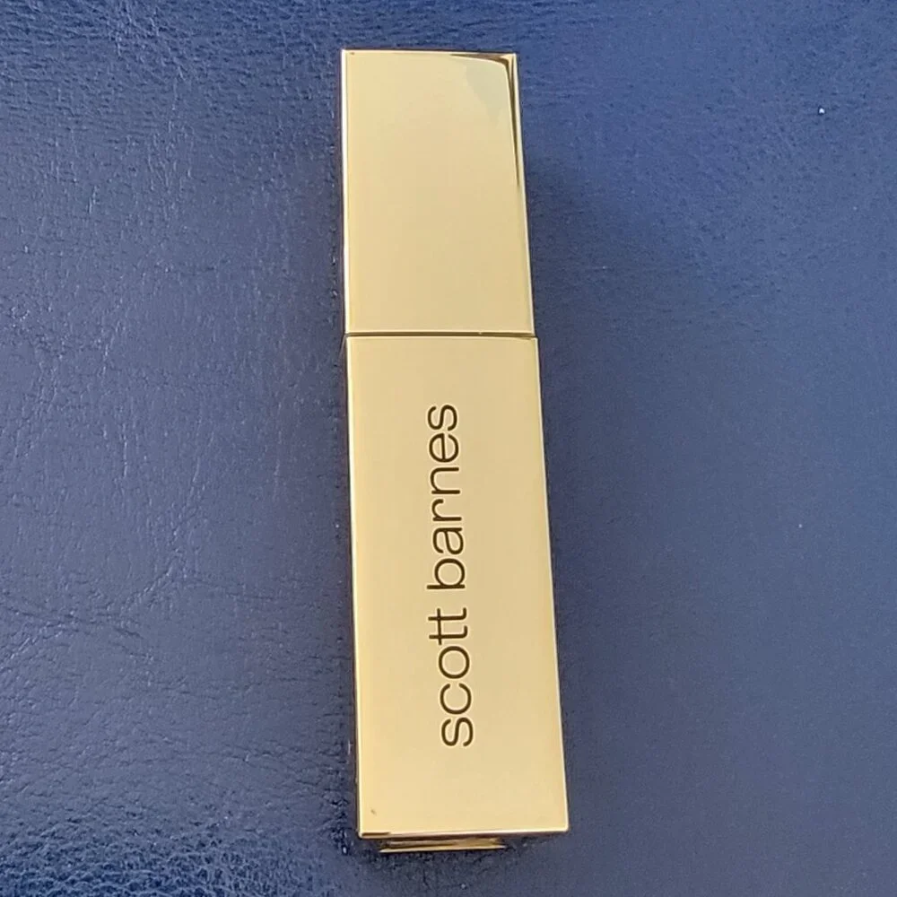 Scott Barnes Lip Gloss Shadow Lover Beautiful Gold Case NEW
